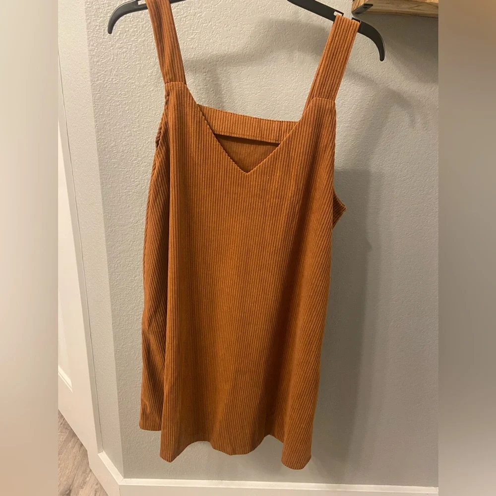 Dress - Picture 1 of 3